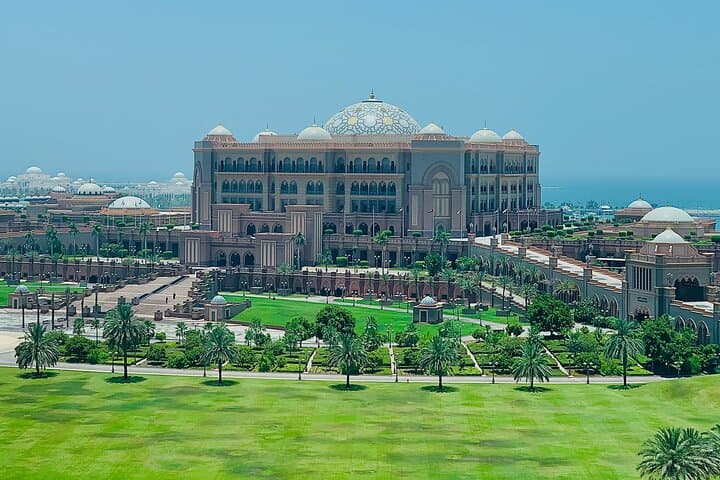 Abu Dhabi Stopover City Tour: Grand Mosque, Louvre & Corniche in a Short Layover photo 2
