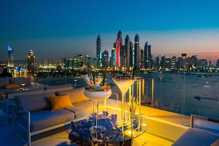 Burj Khalifa Sky Views and Rooftop Dining: Dubai’s 124–125 Experience