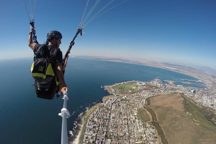 Paragliding Signal Hill: Tandem Flights Over Table Mountain & Atlantic Views photo 4