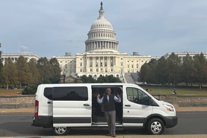 Private 3-Hour Custom Washington DC Monuments & Memorials Tour