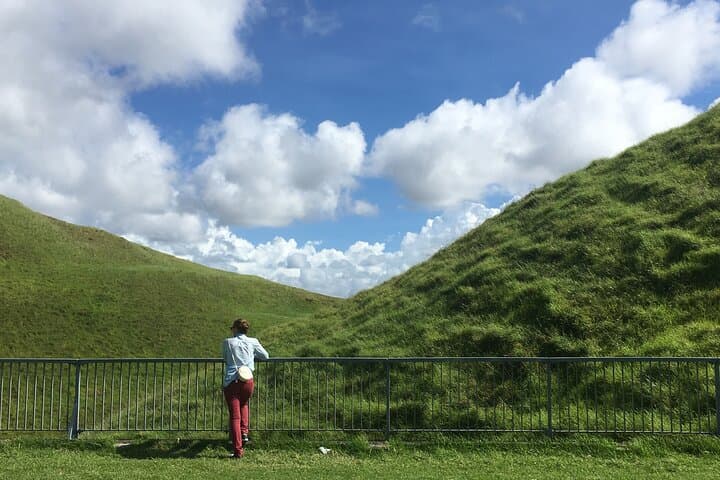 Half-Day Auckland Volcano Tour: Mt Eden, One Tree Hill, Mt Wellington & Mangere photo 4