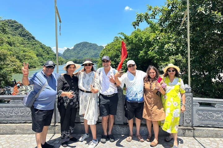 Ninh Binh Adventure: Trang An, Tam Coc Boat Ride & Mua Cave Hike photo 4