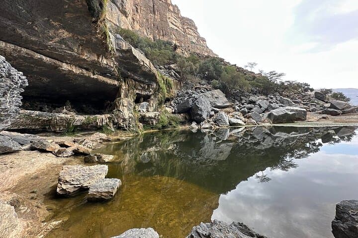 Balcony Walk to Jebel Shams: Full-Day Guided Hike from Muscat photo 4