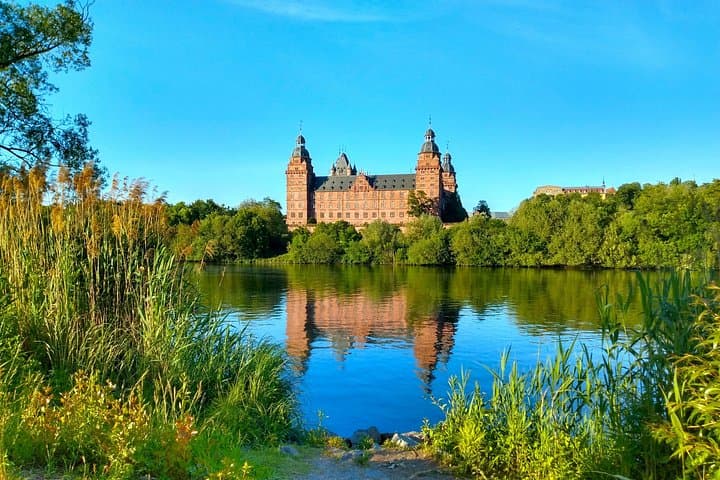 Private Half-Day to Seligenstadt & Schloss Johannisburg from Frankfurt photo 2