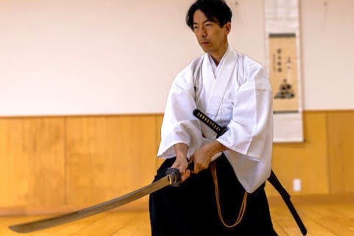 Train with a Samurai Sword Master at Ryuan-ji Temple — Private Kenjutsu Experience in Minoh photo 6