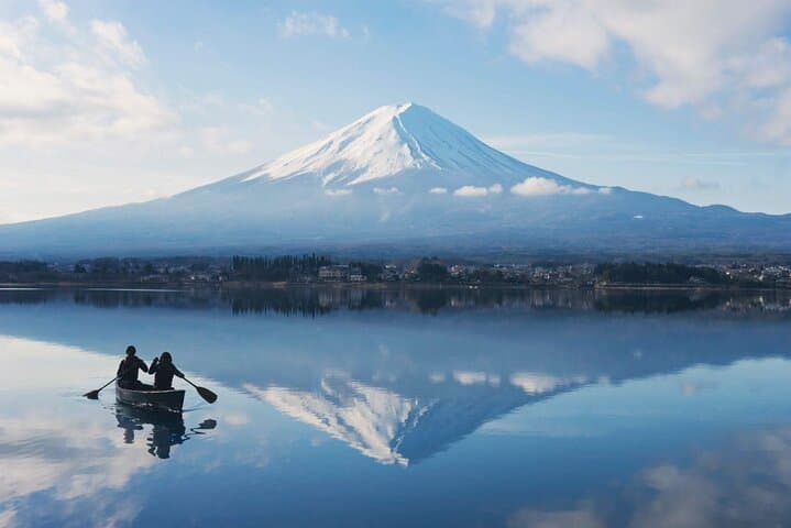 Mount Fuji Day Trip: Chureito Pagoda, Oshino Hakkai & Gotemba Outlets photo 6
