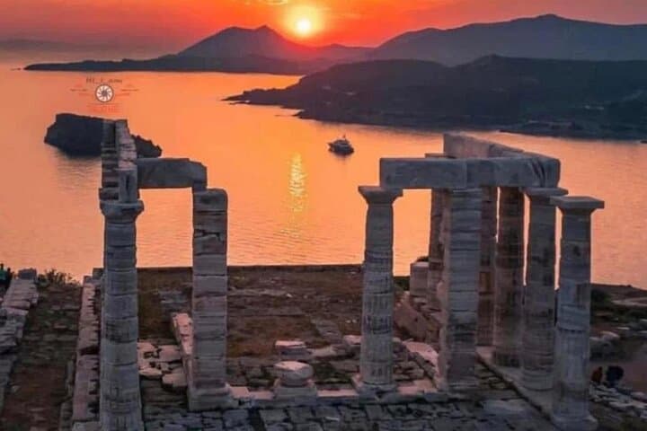 Sunset at Cape Sounion: Private Temple of Poseidon Tour from Athens