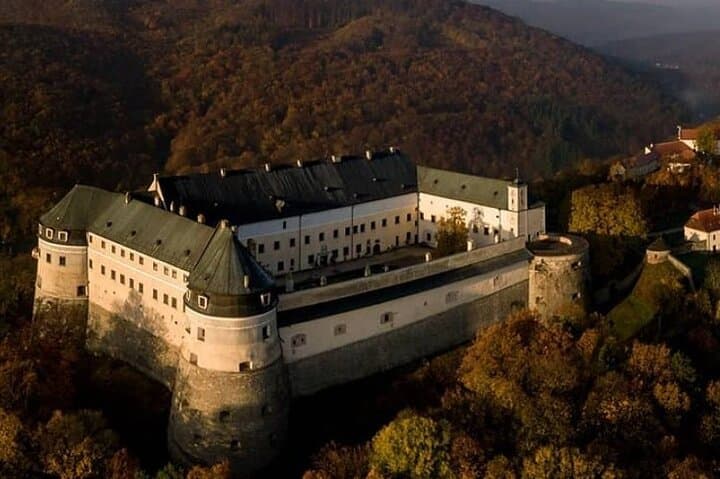 One-Day Slovak Castles & Caves From Vienna photo 3