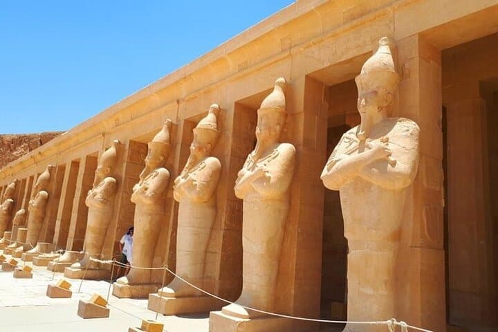 luxor-2-day-private-tour-5-star-stay-egyptologist-guide photo 6