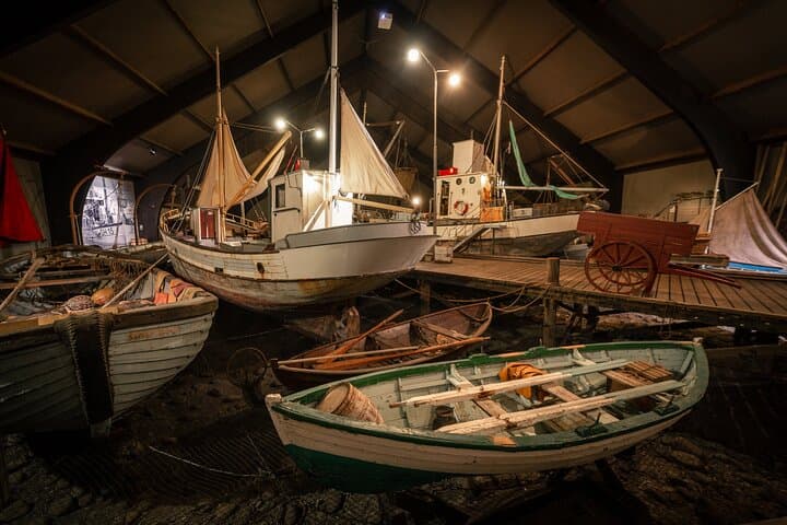Exploring Iceland’s Arctic Coastline and Siglufjörður: A Scenic Northern Fjord Adventure photo 4