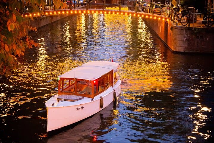 Private Amsterdam Hidden Gems Canal Cruise — 90-Minute Small-Group Tour photo 4