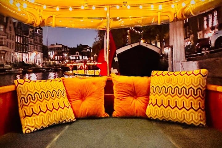 Private Amsterdam Hidden Gems Canal Cruise — 90-Minute Small-Group Tour photo 2