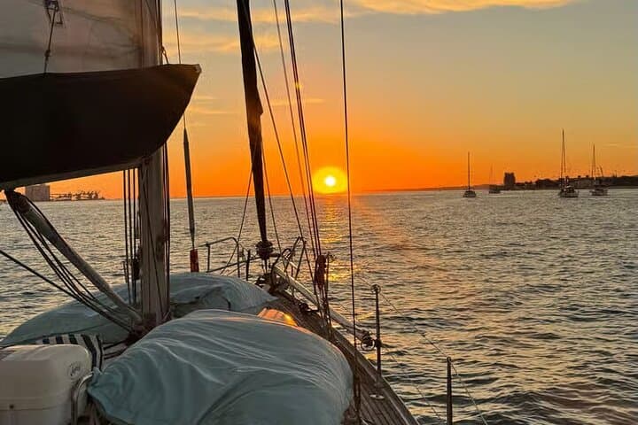 Sunset Sailing on the Tagus: Lisbon Boat Tour from Doca de Alcântara photo 2