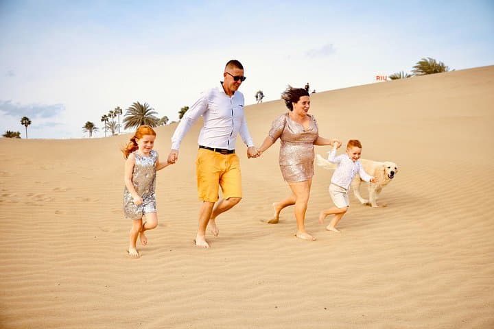 Maspalomas Dunes Photoshoot: 90-Minute Session with Local Female Photographer photo 2