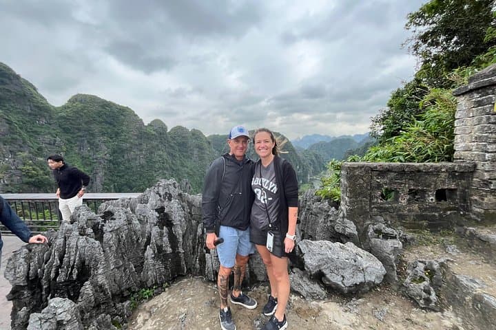 Private Ninh Binh Day Tour: Mua Cave, Hoa Lu, Trang An & Tam Coc Cycling photo 3