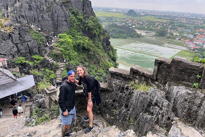 Private Ninh Binh Day Tour: Mua Cave, Hoa Lu, Trang An & Tam Coc Cycling photo 4