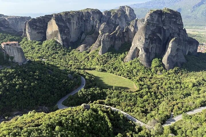 Meteora Monasteries Private Scenic Tour: Sunset Overlook & Monastery Visits