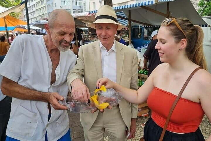 San José Tropical Fruit Tasting: A Guided Market Experience photo 2