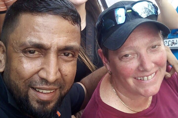 Colombo Tuk-Tuk Shopping Tour — Tea, Gems, Cinnamon & Handicrafts photo 5