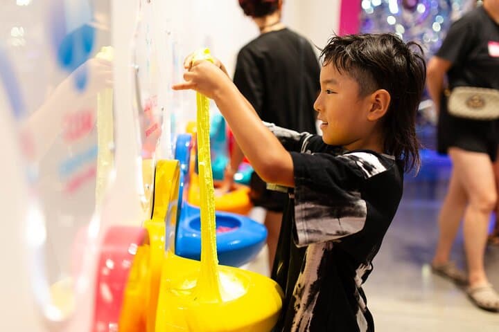 Sloomoo Institute Los Angeles — Hands-On Slime Lab & Interactive Slime Experience photo 3