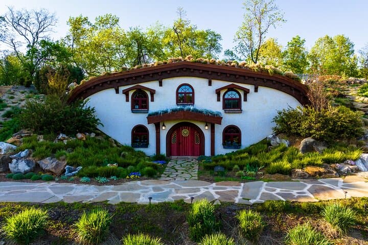 Ancient Lore Village Scenic Tour: Smoky Mountain Fantasy with Lunch and Views photo 3