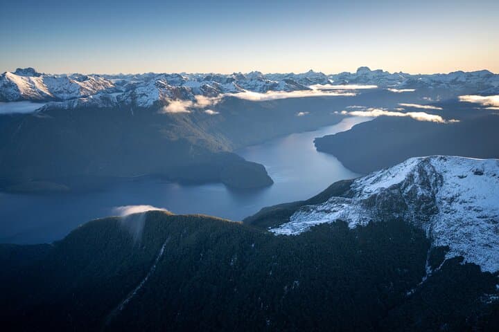 Milford Sound to Te Anau Helicopter Transfer: Fiordland Scenic Flight Over the Milford Track photo 3