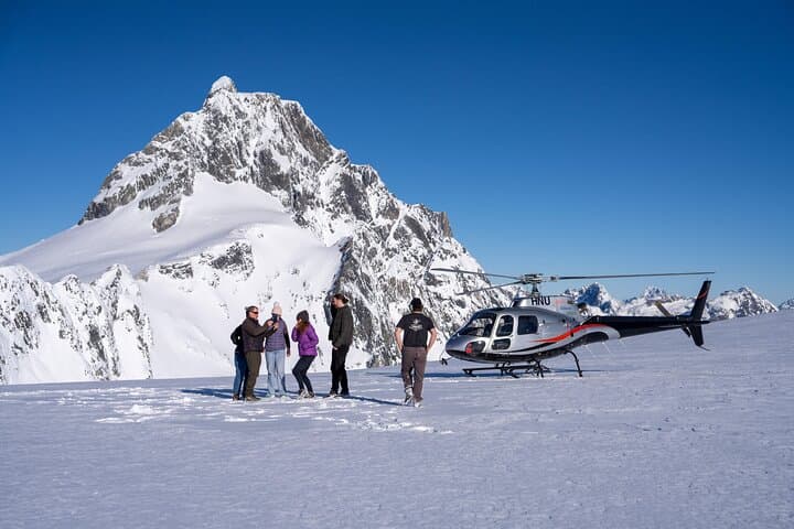 Milford Sound Grand Tour Helicopter: Mitre Peak, Sutherland Falls & Glacier Landings