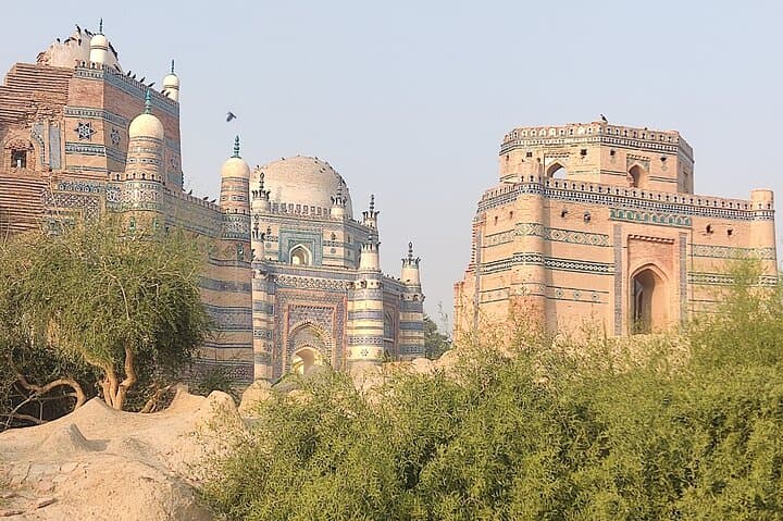 Five-Day Cultural Journey Through South Punjab: Multan, Bahawalpur & the Cholistan Desert photo 2