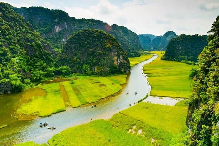 Ninh Binh Full Day Tour: Hoa Lu, Tam Coc Sampan Ride & Mua Cave Viewpoint from Hanoi photo 3