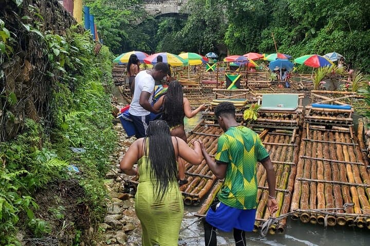 Great River Bamboo Rafting from Montego Bay: Relaxing Ride & Limestone Massage photo 4