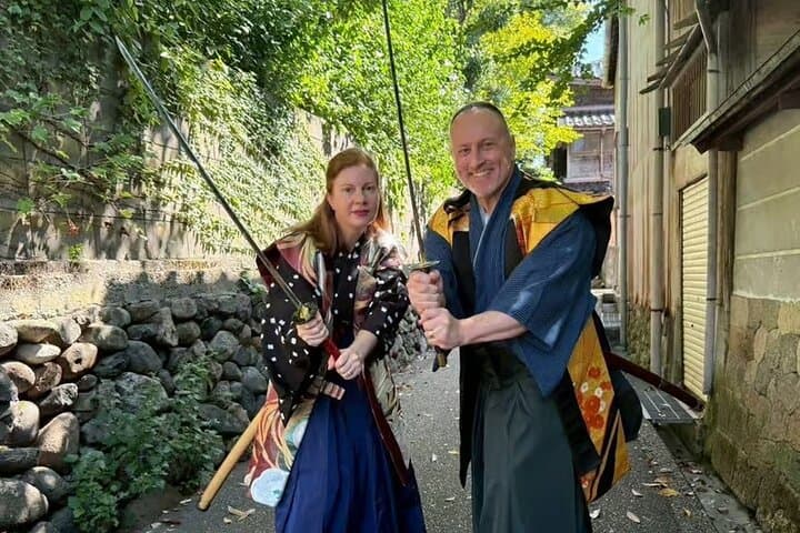 Kanazawa Samurai Sword Experience: Private Temple Lesson with Kimono