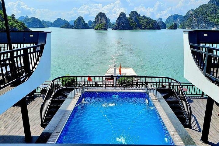 Lan Ha & Halong Bay 2D-1N Luxury Cruise from Hanoi (Rita Cruise) photo 4