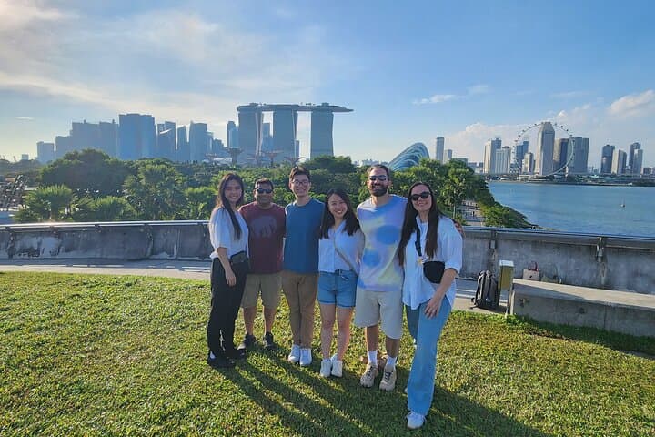 Private Singapore Walking Tour with a Local Guide — Half or Full Day