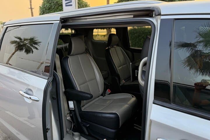 Private Airport Transfer from Dubai to Abu Dhabi — Door-to-Door Service photo 4
