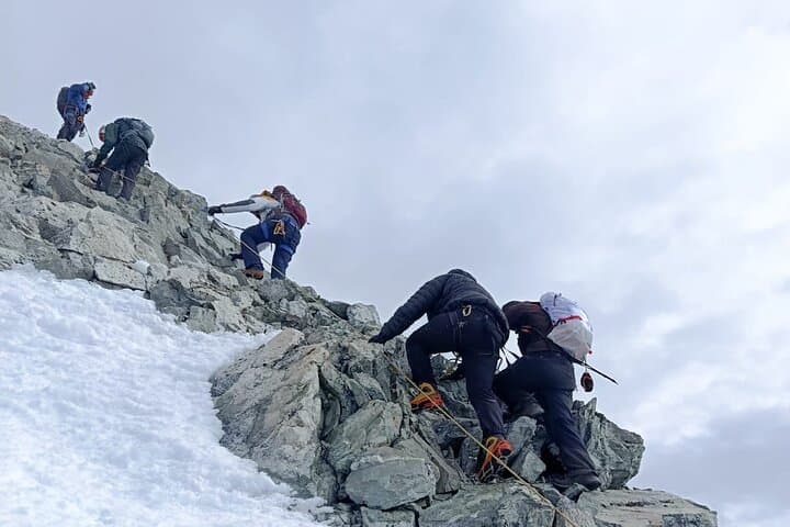 Yala Peak Climb and Langtang Trek: 12-Day Himalayan Expedition photo 2