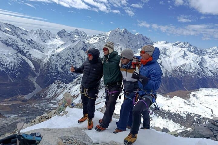 Yala Peak Climb and Langtang Trek: 12-Day Himalayan Expedition photo 5