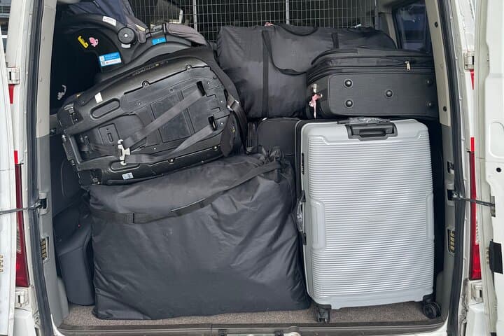 Auckland Airport Transfer: Private Minivan Between AKL and City Hotels photo 3
