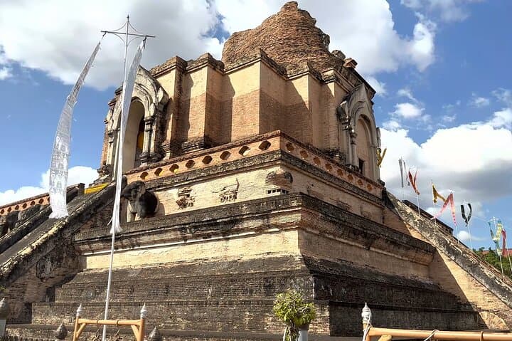 Chiang Mai City Tour: Doi Suthep, Wat Chedi Luang & Tha Phae Gate photo 2