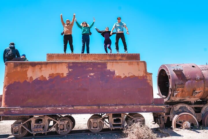 3-Day Red Lagoon & Uyuni Salt Flats: Guided Altiplano Adventure photo 3