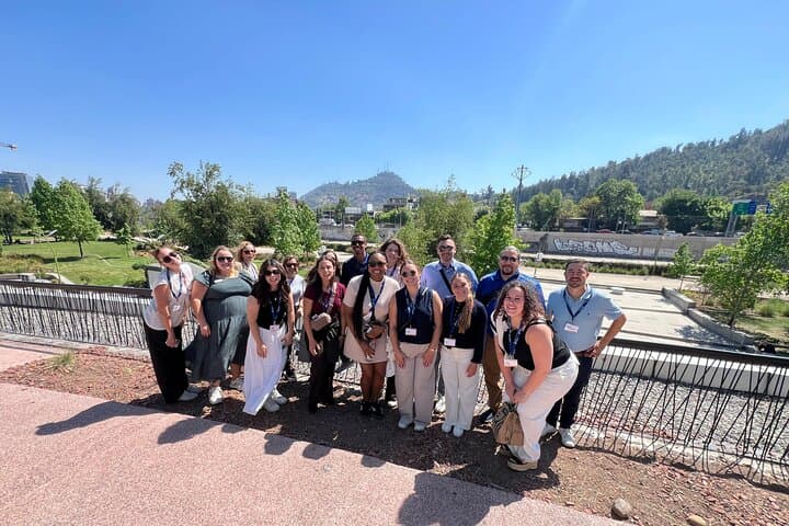 Sanhattan Walking Tour and Sky Costanera Observatory in Las Condes photo 2