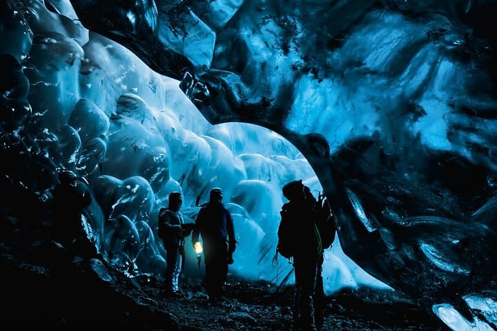 Blue Ice Cave Adventure: Full-Day Glacier Hike on Vatnajökull photo 5