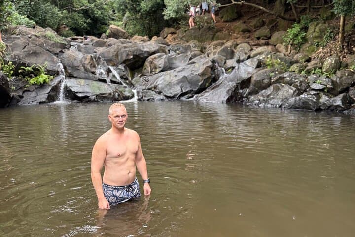 Hidden Oahu Forest Hike: Swim in a Secret Freshwater Stream photo 5