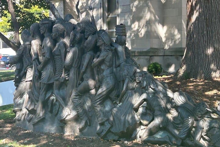 Indy Walking Tours: 90-Minute Historic Downtown Walking Tour of Indianapolis photo 5