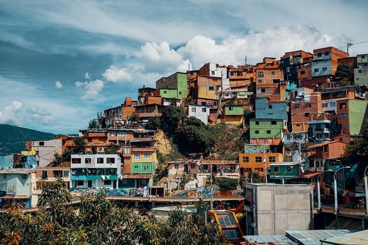 Comuna 13 Graffiti Tour and Metrocable: Medellín's Street-Art Transformation