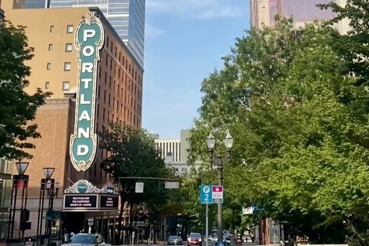 Portland Streetcar Loop: Pearl District, Slabtown & Waterfront Walking Tour photo 4