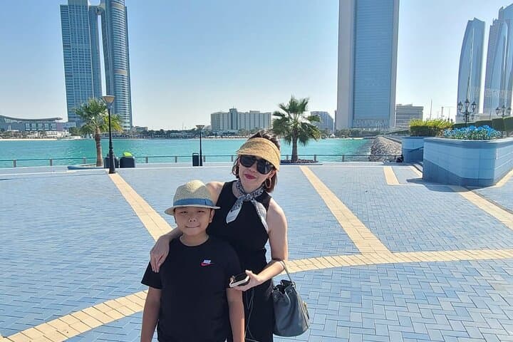 Abu Dhabi Half-Day City Tour with Sheikh Zayed Grand Mosque Express Entry photo 5