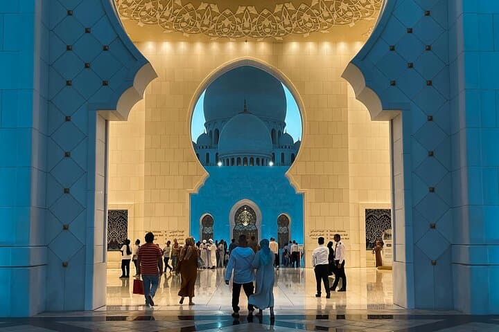Private Abu Dhabi Layover City Tour: Sheikh Zayed Mosque, Corniche & Yas photo 6