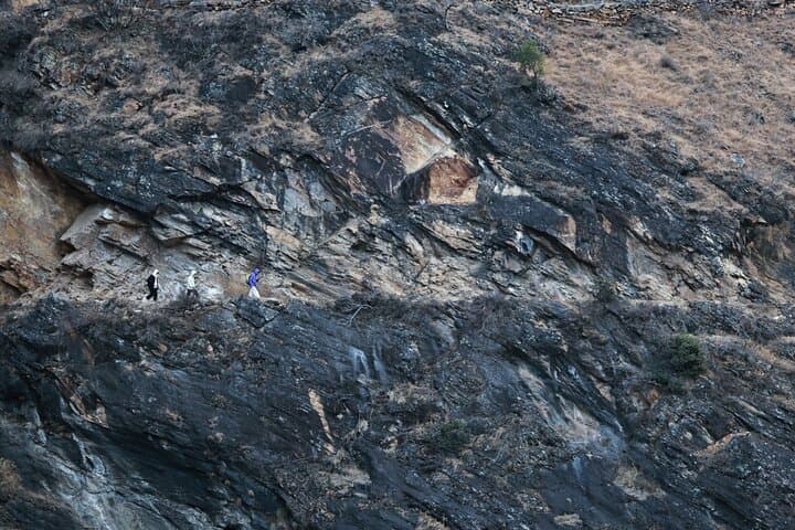 Day Hike Tiger Leaping Gorge: Private One-Day Trek Along the Jinsha River photo 4