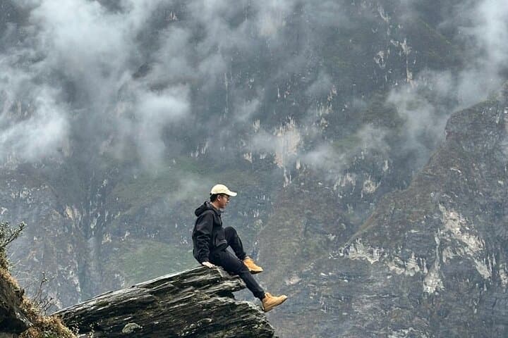 Day Hike Tiger Leaping Gorge: Private One-Day Trek Along the Jinsha River photo 6