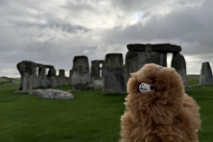 Private Day Tour: Stonehenge, Windsor Castle & Bath from London